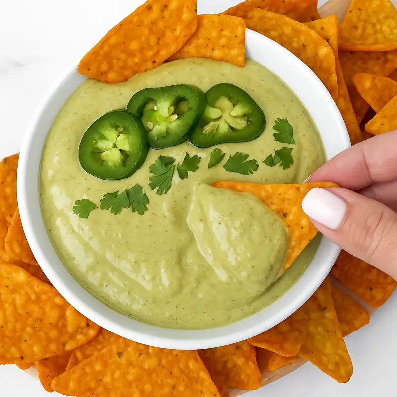 Krämig Avokado- och Jalapeñodip – Perfekt för Snacks och Fester